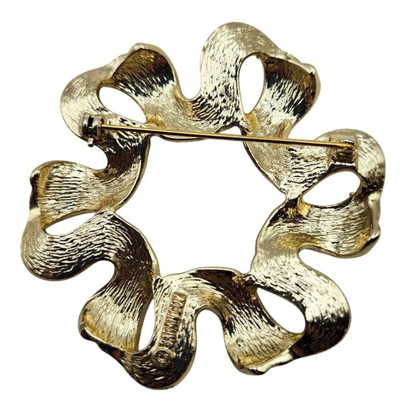 Vintage 1970s Sarah Coventry Ribbonette Gold Tone Brooch Pin Signed Textured - Picture 3 of 4